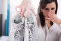 Cómo deshacerse del olor de los pies en los zapatos y medias rápidamente