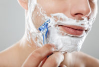 Cómo prevenir las quemaduras de afeitar en la piel y la cara